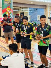 Foto : Tiga atlet Kaltim yaitu Tayyib Sultan, Adittia Kurniawan, dan Fandrayoda Kastara Gafilah, sukses meraih medali emas di nomor Indonesia Damper Class (IDC), serta satu perunggu di kelas Indonesia Open Class.