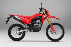 Tampilan baru New CRF 150L yang hadir dengan penyematan pilihan kombinasi warna dan striping terbaru sukses pukau pengunjung Gaikindo Indonesia International Auto Show (GIIAS) 2025 pada 4 Juli hingga Minggu 3 Agustus kemarin