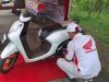 Bantu Korban Banjir Kubar, Astra Motor Kaltim 2 Berikan Layanan Pengecekan dan Pergantian Busi Gratis
